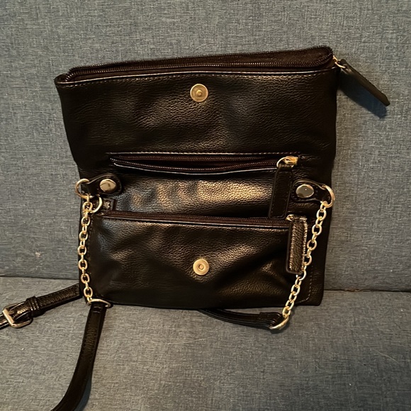 Kenneth Cole Purse - Picture 2 of 2